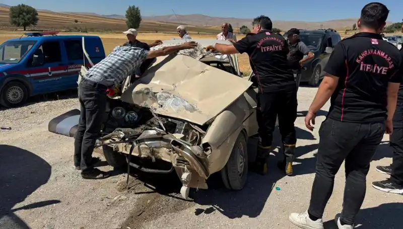 Kahramanmaraş'ta Kamyonet ile Otomobil Çarpıştı: Kaza Detayları Ortaya Çıktı