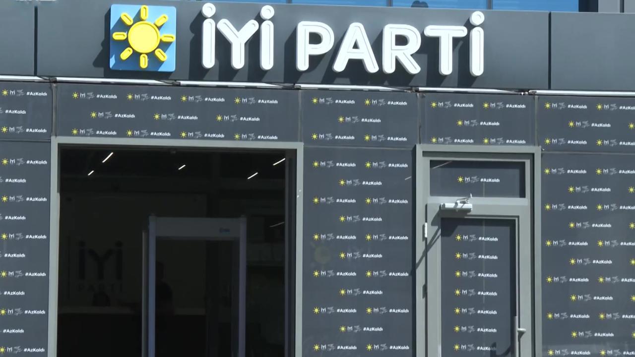 Tekrardan siyasete adım attı: Ünal Karaman İyi Parti'den istifa etti