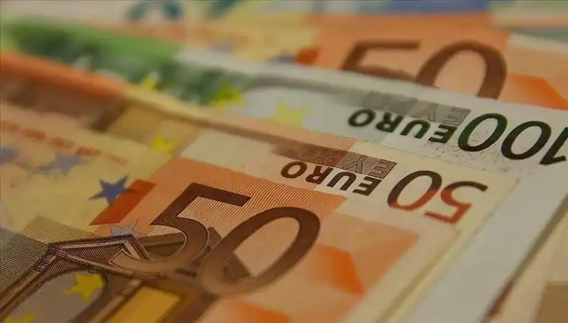 Euro'nun Zirve Yükselişi Sonrasında Düşüşe Geçişinin Sebepleri