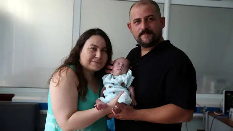 800 Gramlık Bebek, 4 Ay Yoğun Bakımda Hayat Mücadelesi Verdi!