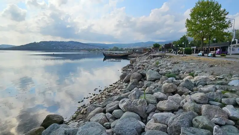 Sapanca Gölü'nde Su Seviyesindeki Düşüş, Çevreyi Tehdit Ediyor