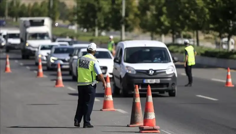 Ankara'da Büyük Protesto: Konvoy Tüneli Kapadı, Şehirde Kaos Ortaya Çıktı