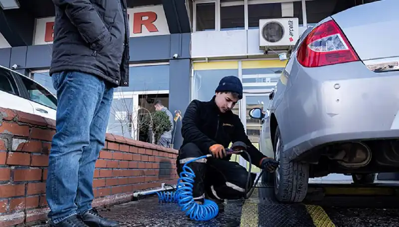 Hatalı Lastik Basıncı Kazaları Tetikliyor: Trafikte Dikkat Edilmesi Gerekenler