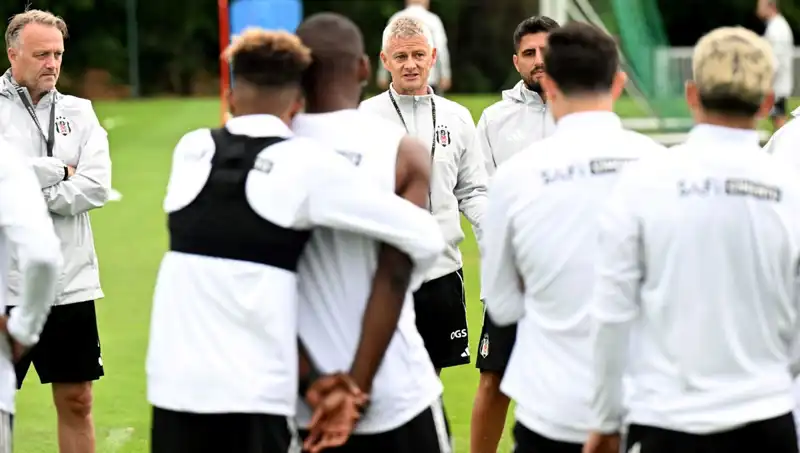 Solskjaer'den Beklenmedik Çıkış: "Futbolcularımın Performansı İçin Üzüntülüyüm"